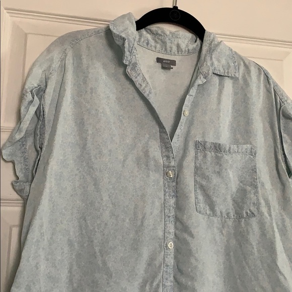 Short Sleeve, Light Denim Colored, Button Up Top - Picture 4 of 5